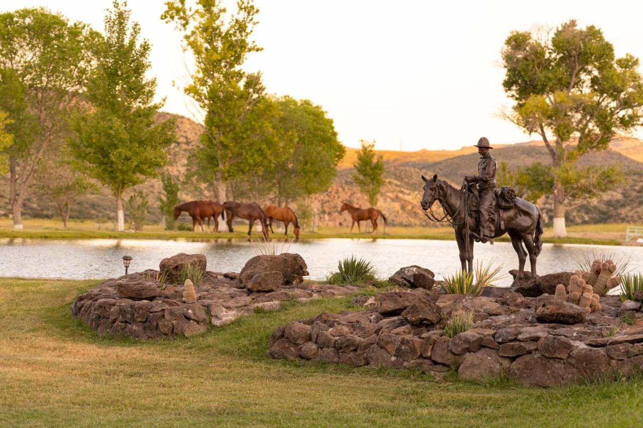 Cibolo Creek Ranch & Resort Marfa Εξωτερικό φωτογραφία